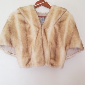 100% Faux Fur Capelet